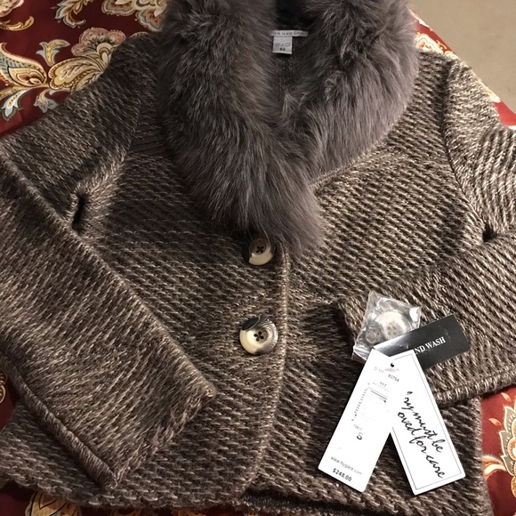 Peter Nygard Sweater Blazer with Fur Collar - Picture 2 of 5